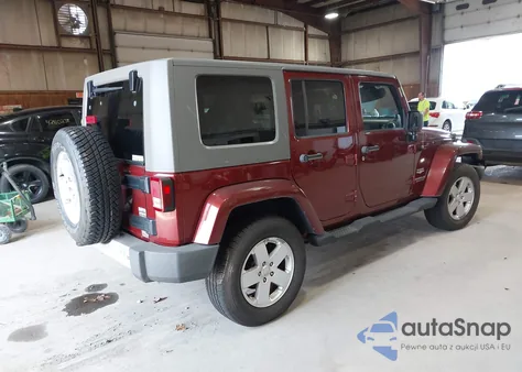 2010 Jeep Wrangler Unlimited Sahara из США, поврежденный, VIN 1J4HA5H1XAL175960